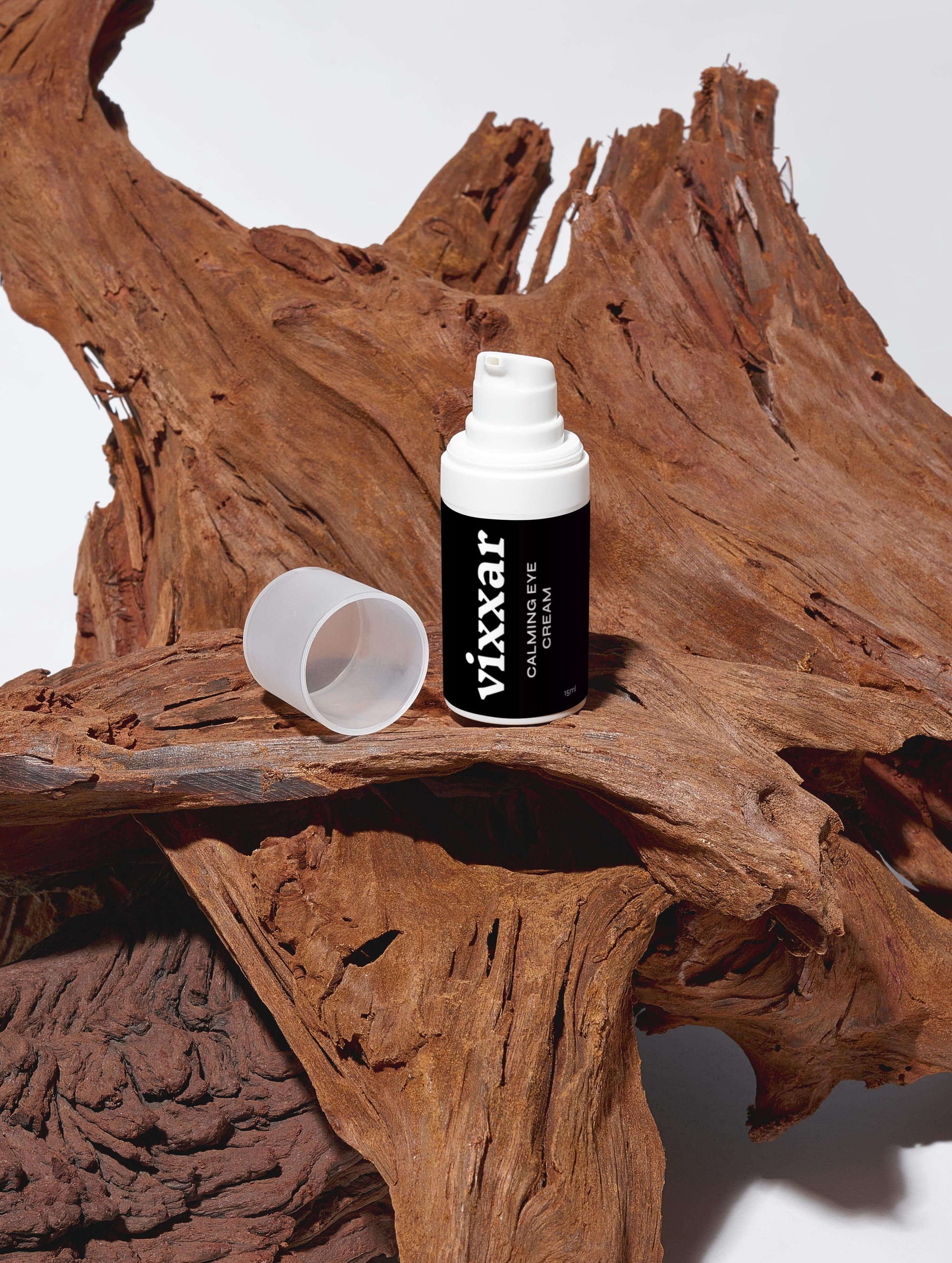 Calming Eye Cream with CBD 15ml – Brighten, Hydrate & Soothe Under-Eyes - Vixxar Cosmetiques