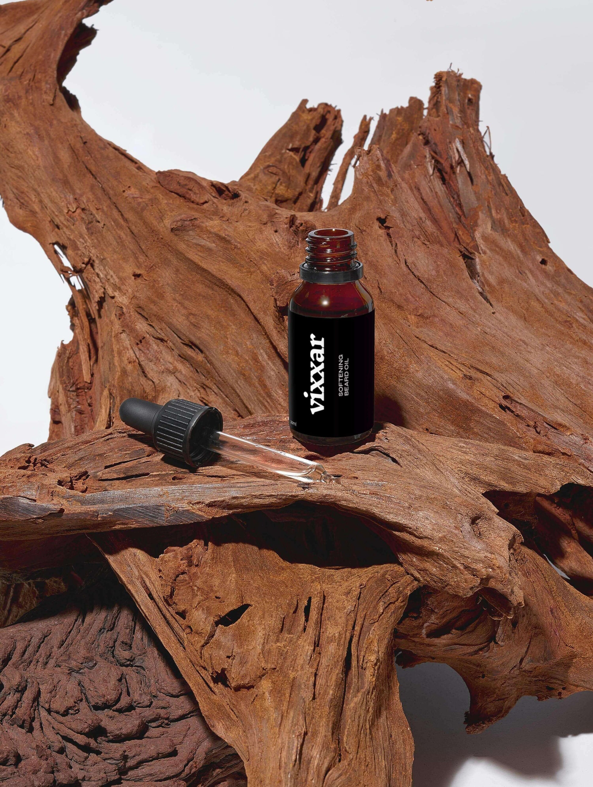 Softening Beard Oil with CBD – Non-Greasy Hydration & Grooming for Men (20ml) - Vixxar Cosmetiques
